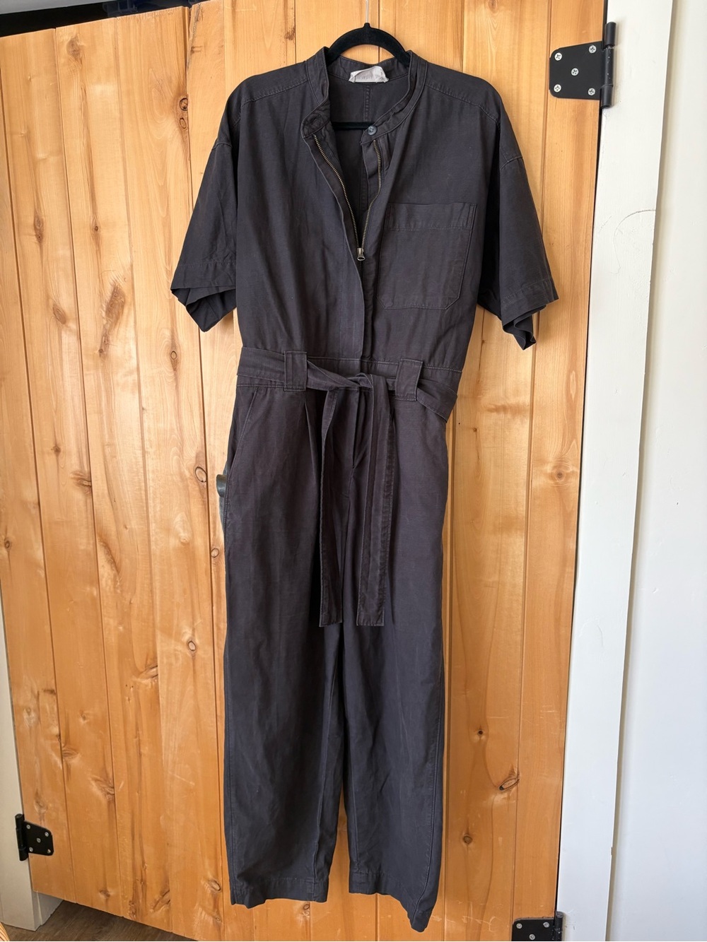 Everlane Charcoal Short‑Sleeve Utility Jumpsuit with Waist Tie